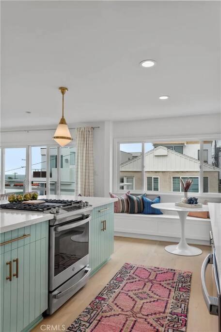 Amazing Location! Luxurious Beach Cottage.Ocean Views Манхатън Бийч Екстериор снимка